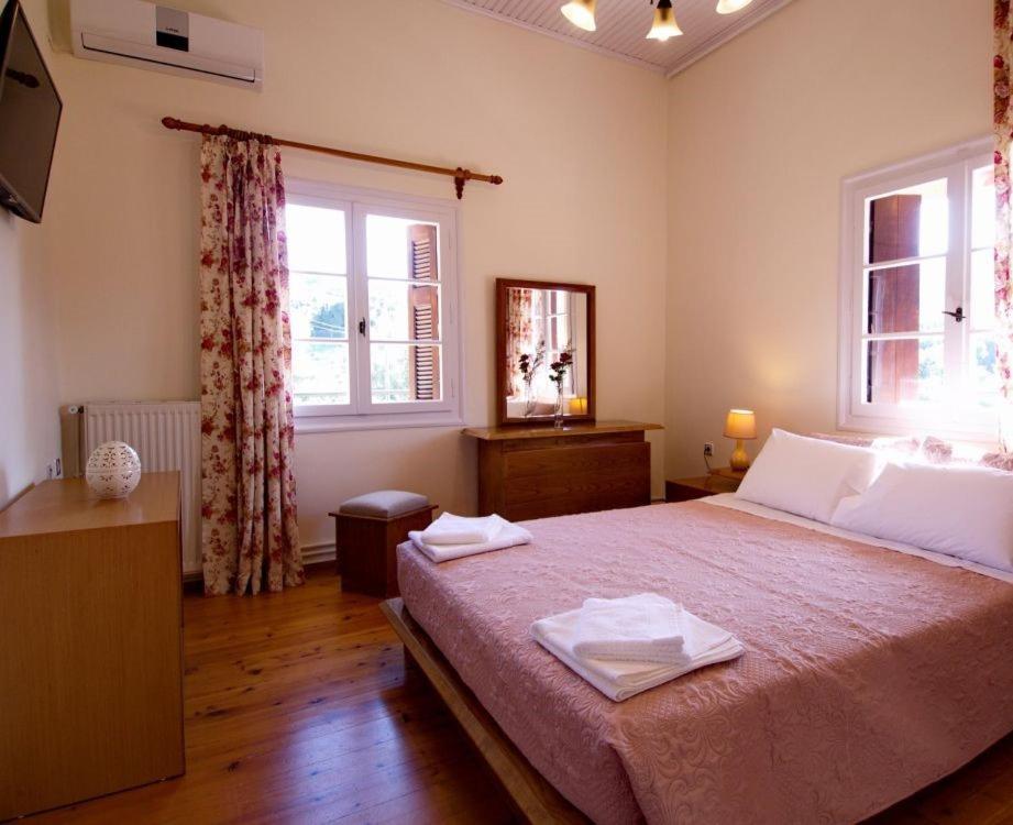 Villa Maragoudi Arménoi 외부 사진